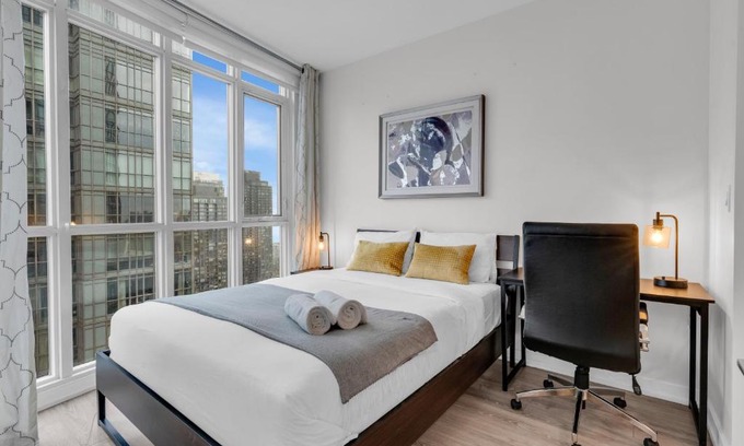 CityPlace Apartment | Chic Toronto Suite