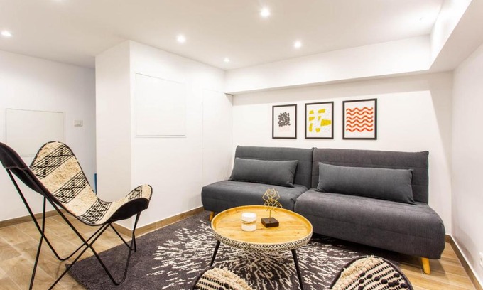 Saint-Fargeau Apartment | CMG Manouchian R - Saint Fargeau