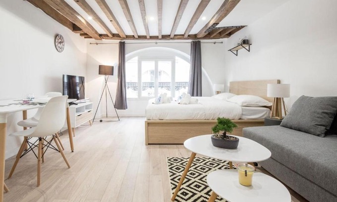 Bonne-Nouvelle Apartment | CMG Montorgueil IV