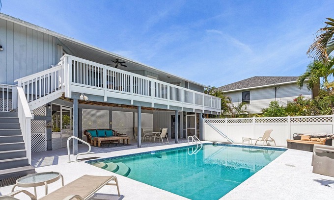 Bokeelia House | Coastal Comfort in Bokeelia – Pet Friendly w/Pool & Boat Ramp Access!