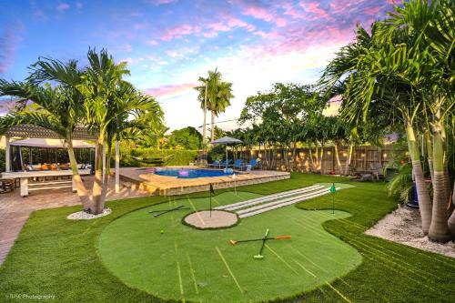 South Lake Villa | Coastal Paradise - 7 min to Beach with 4 Bedrooms, Game Room and Minigolf