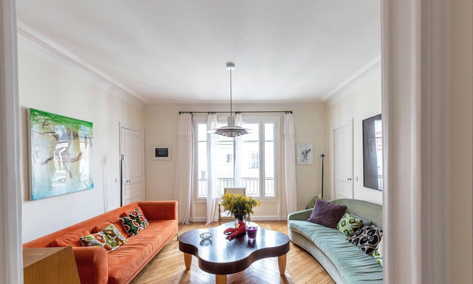 Ternes Apartment | Colour in Ternes, by Veeve