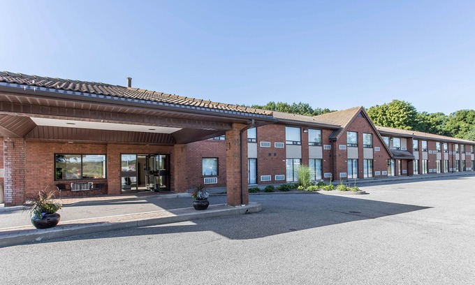 Midland Hotel | Comfort Inn Midland
