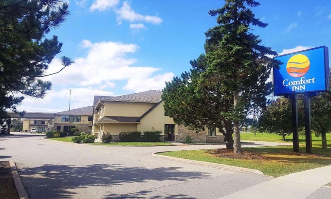 Black Creek Hotel | Comfort Inn Toronto North
