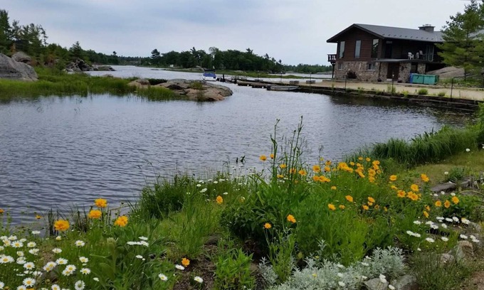 Carling Cabin | Cottage #6 - 3 Bedroom - Katawoda Cottages