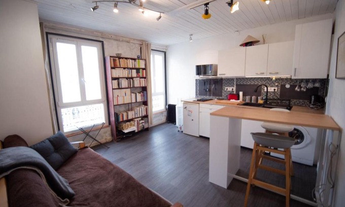 Plaisance Apartment | Cozy 1 Bedroom Apartment In 14th