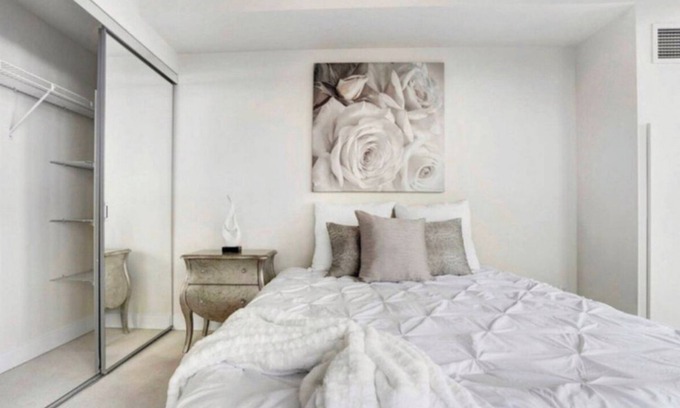 Downtown Mississauga Condo | Cozy Room in City Centre