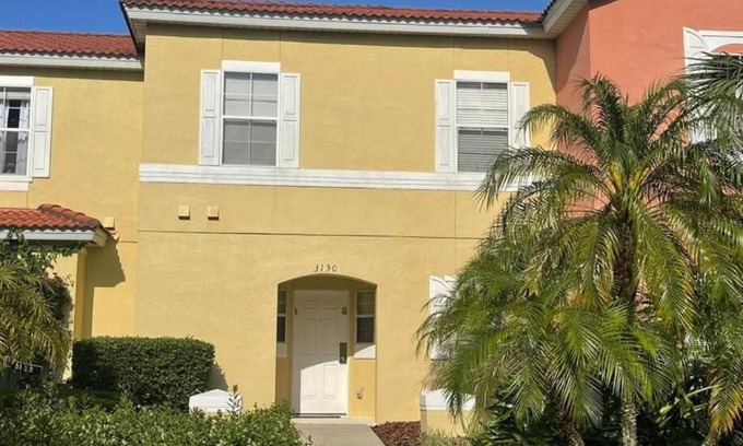 West Kissimmee House | Cozy Townhome at Encantada Resort with Private Pool!