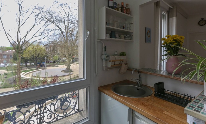 Montreuil Apartment | Cozy two-room apartment in Montreuil
