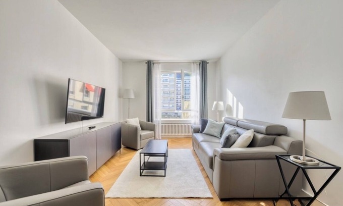 Porte-Dauphine Apartment | Delightful 2-bedroom apartment with WiFi in Paris