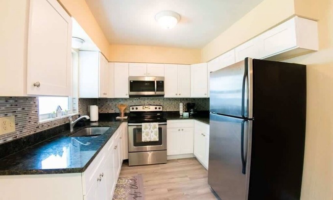Greater Palm River Point CDC House | Delray House With Hutub & Game Room