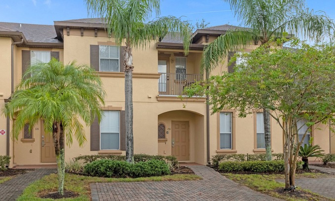 Regal Palms House | Discover Disney Fun in this Vibrant Rental!