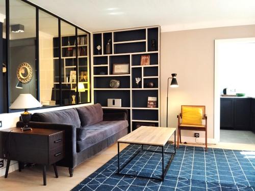 Grenelle Apartment | Elegant 48sqm apartment Eiffel - view & large terrace