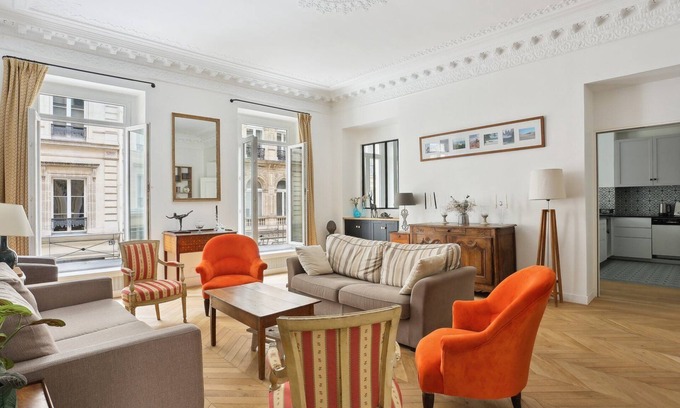 Quartier du Faubourg-Montmartre Apartment | Elegant apartment on rue de Trévise