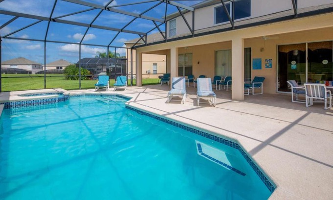 West Kissimmee House | Emerald Blossom