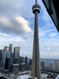 Toronto Entertainment District Condo | ⭐️ Entire Luxury Condo - CN Tower View + Parking ⭐️