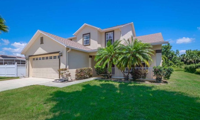 Crescent Lakes House | Family Affair Villa