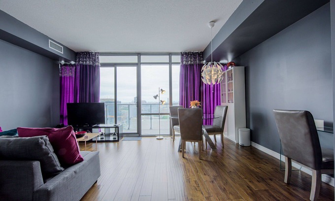 Bay Cloverhill Condo | Free Parking HIGH Floor 1 BED 1 BATH CONDO with BALCONY near SICK KIDS HOSPITAL