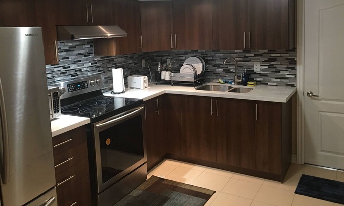 Brampton House | Fully Furnished 2 Bedroom Bmt Apartment - Separate & Private