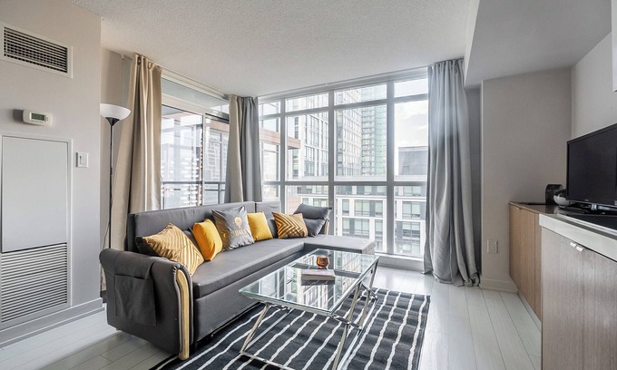 CityPlace Condo | GLOBALSTAY. Gorgeous 2Bedroom 2Bathroom Apartment with Balcony