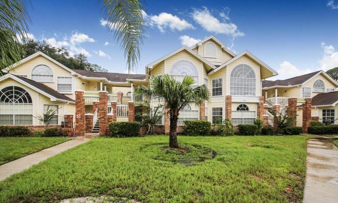 Kissimmee Apartment | Grand Holiday 3BR Getaway Condo near Disney Parks