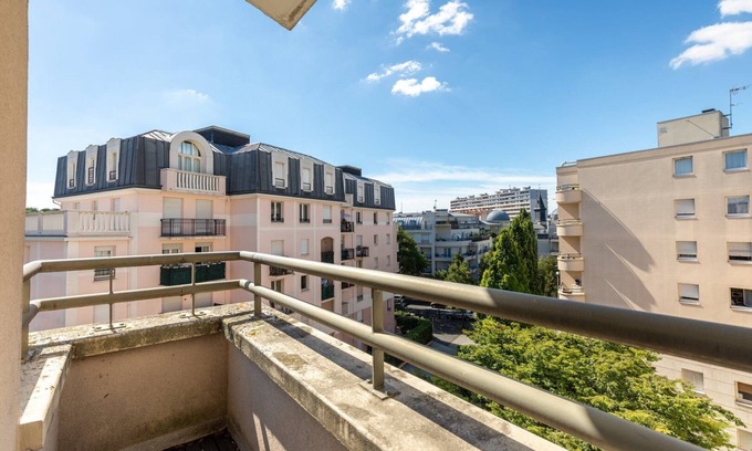 Rosny-sous-Bois Apartment | GuestReady- Serenity Haven in the suburbs of Paris