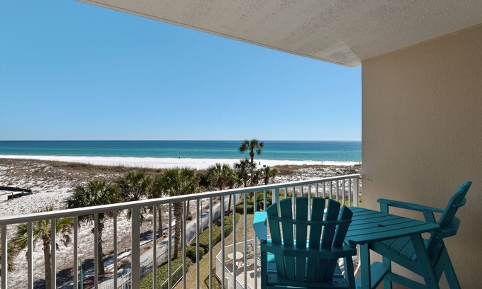 Holiday Isle Condo | ✨Gulf Views~Renovated~Seasonal Beach Service~Pool~2BR Destin on the Gulf 401