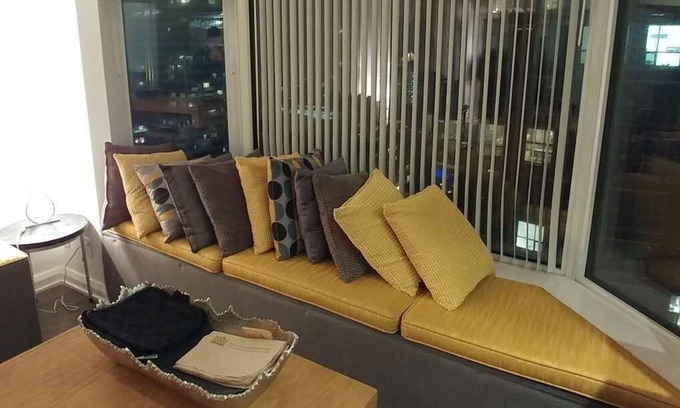 Bloor-Yorkville Condo | High End Toronto Downtown Condo (Bay/Museum station)