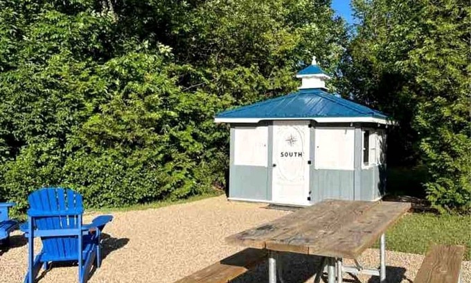 Miller Lake House | House ∙ 1 bedroom ∙ 2 guests