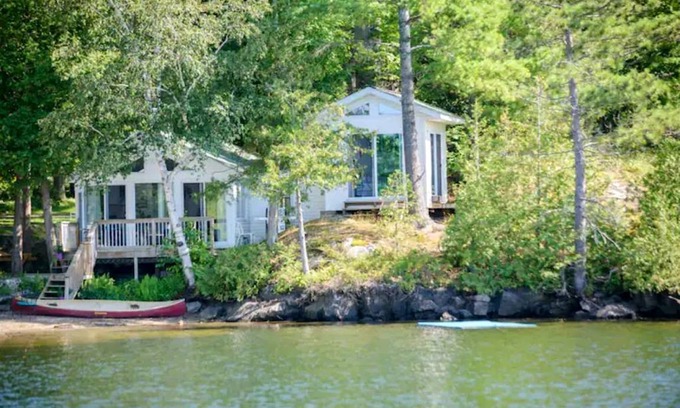 Frontenac House | House ∙ 5 bedrooms ∙ 13 guests