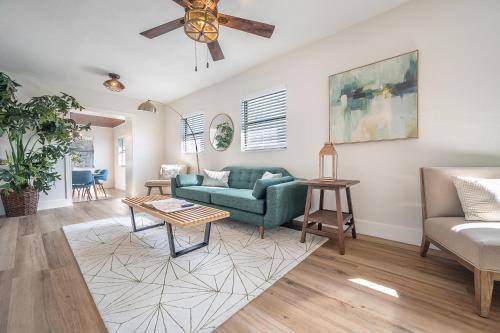 Tampa Heights House | House ∙ 6 bedrooms ∙ 15 guests