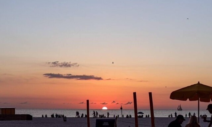 Bay Esplanade House | Hugh DISCOUNTS remaining Fall dates MARGARITAVILLE Pool Home on ClearwaterBeach