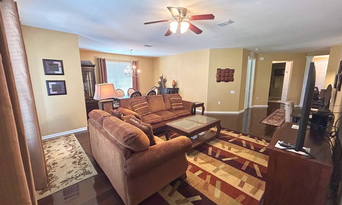 Florida Central Atlantic Coast Condo | Ideal place for a vacation. Whether attending the theme parks or a convention!