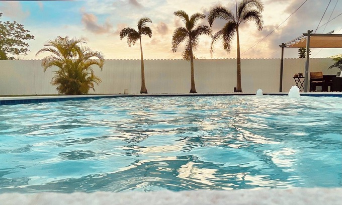 South Bradenton House | Ila's Beach House: Near IMG-Heated Salt Pool- Pets OK-Modern Organic Smart Home