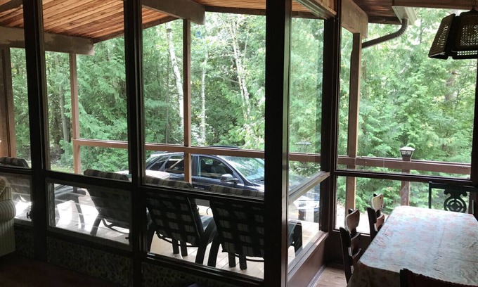 Lambton Shores House | Ipperwash Beach Cottage