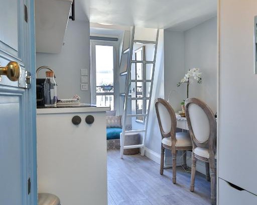 Quartier du Gros-Caillou Apartment | Joie Paris Tower Eiffel/ Quais de Seine