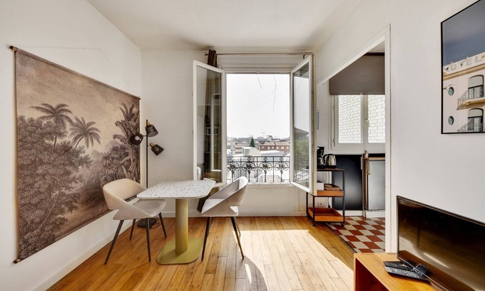 Saint-Ouen Apartment | Le Spécial