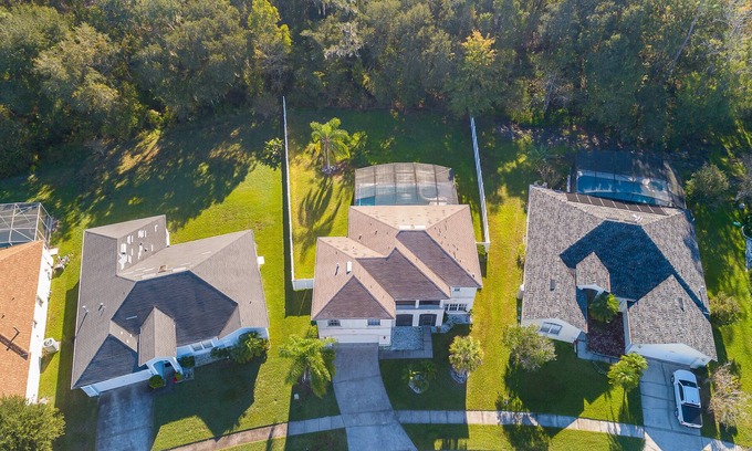 Crescent Lakes House | Living the Dream Villa