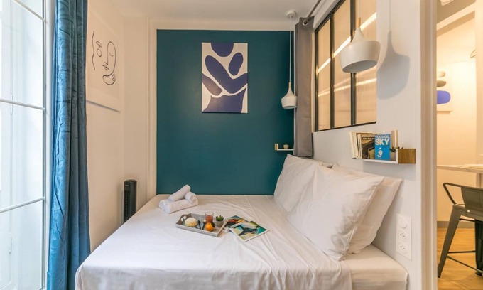 Palais-Royal Apartment | Louvre - Richelieu 210: cosy flat for 2