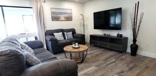Sarasota House | Lovely House in Sarasota close to UTC Mall Nathan Benderson Park and Siesta Key Beach