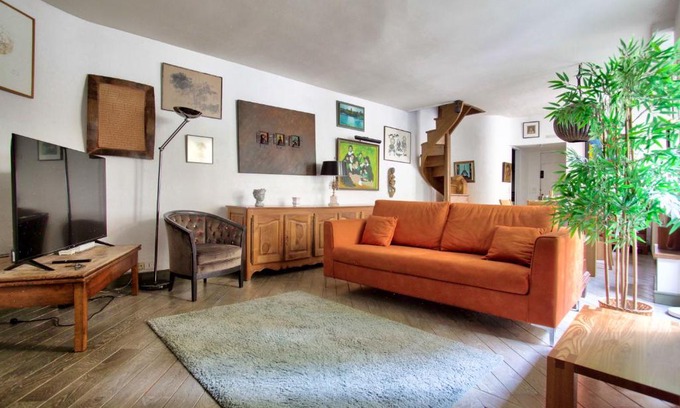 Quartier de la Monnaie Apartment | Luxurious 2 Bedrooms Saint Michel Notre Dame Augustins Free Netflix