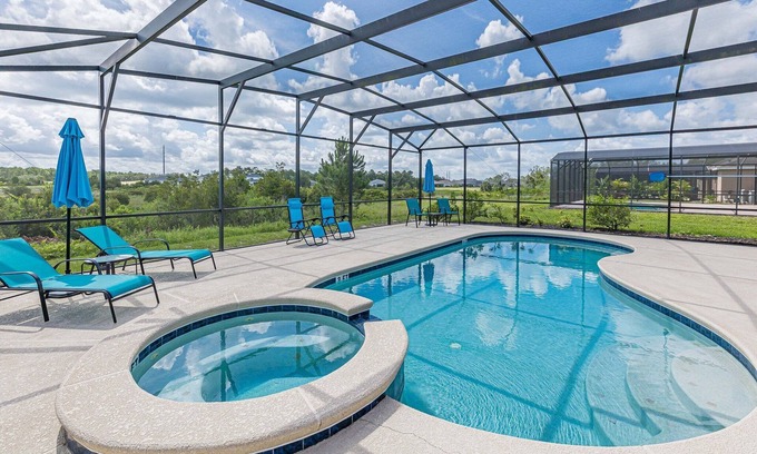 Watersong House | Luxury Resort Pool Home, 2 Master Suites, Great Views & Games Room. Disney 10 Miles