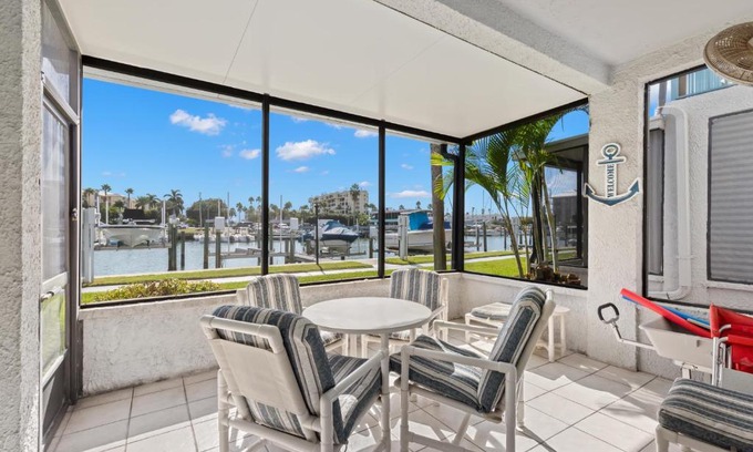 Madeira Beach Apartment | Madeira Beach Yacht Club 275A, 2 Bedrooms, Pool Access, WiFi, Sleeps 4