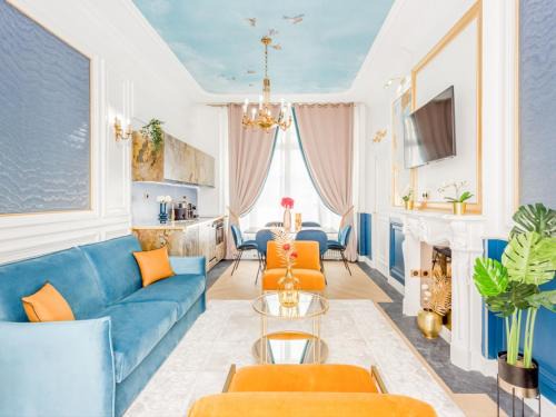 8th Arrondissement Apartment | Merveil - Luxury Suite -Champs Elysees-Haussmann I