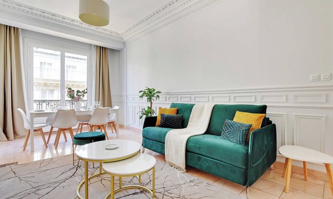 Saint-Merri Apartment | Modern Apartment - 2BD/4P - Louvre/Marais