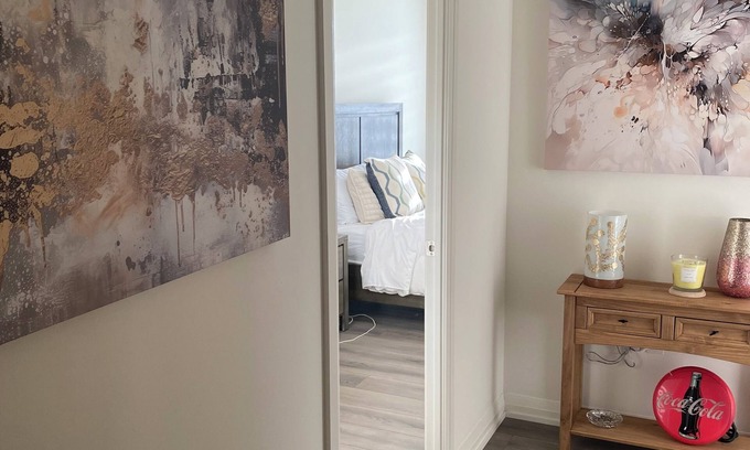 Vaughan Condo | ποΈ Modern Private Room with Ensuite β 2 Min Walk to Vaughan Mills