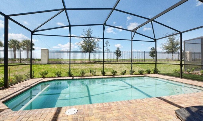 Four Corners House | Modern Spacious Villa with No Rear Neighbors! Game Room, BBQ Grill, Kid Themed Bedrooms, Free Wi-Fi!