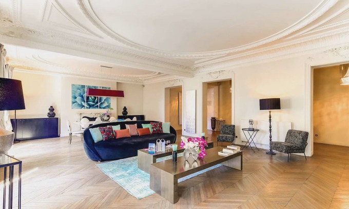 Champs-Elysees Apartment | Montaigne I - Three Bedroom Apartment, Sleeps 6