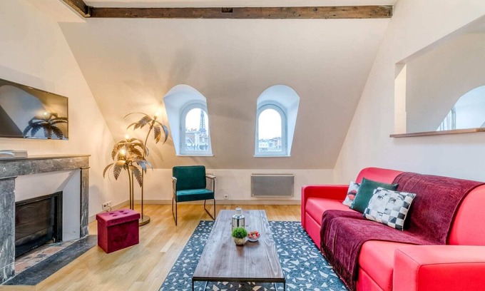Champs-Elysees Apartment | Montaigne IV - Two Bedroom Apartment, Sleeps 6