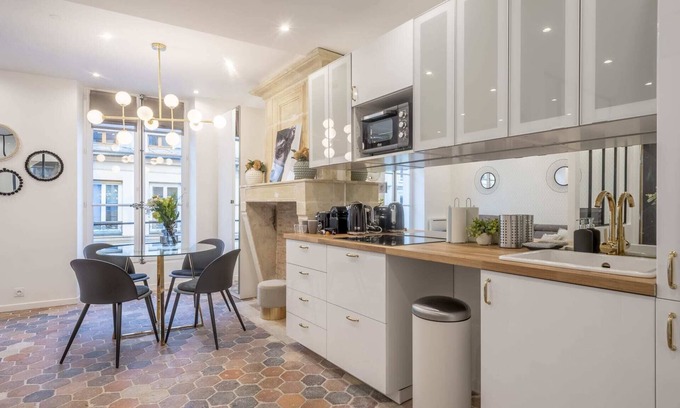 Quartier Sainte-Avoye Apartment | Montmorency III - Studio Apartment, Sleeps 2